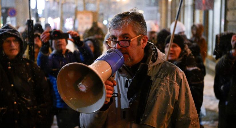 Többmilliós bírságot kapott Hadházy Ákos: a követőivel fizettetné meg a büntetést a képviselő