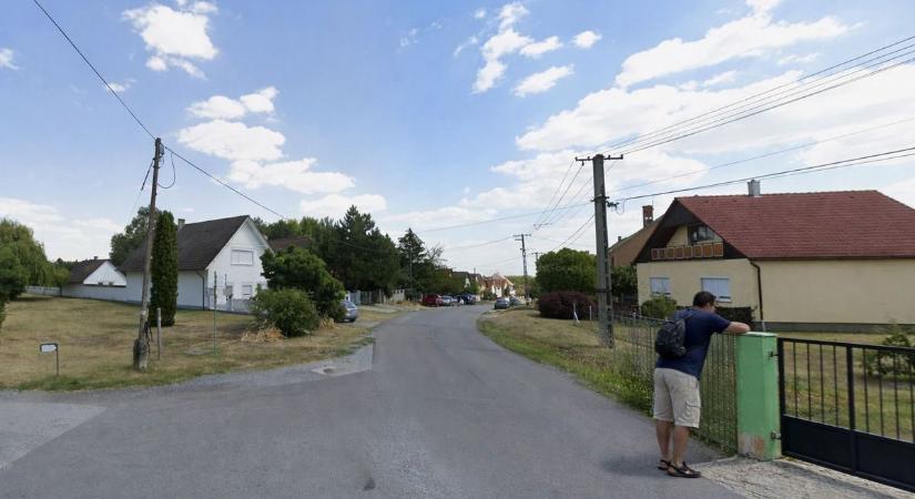 Idegenek járják a falut, udvarokra tekintgetnek be – felhívást tett közzé az önkormányzat