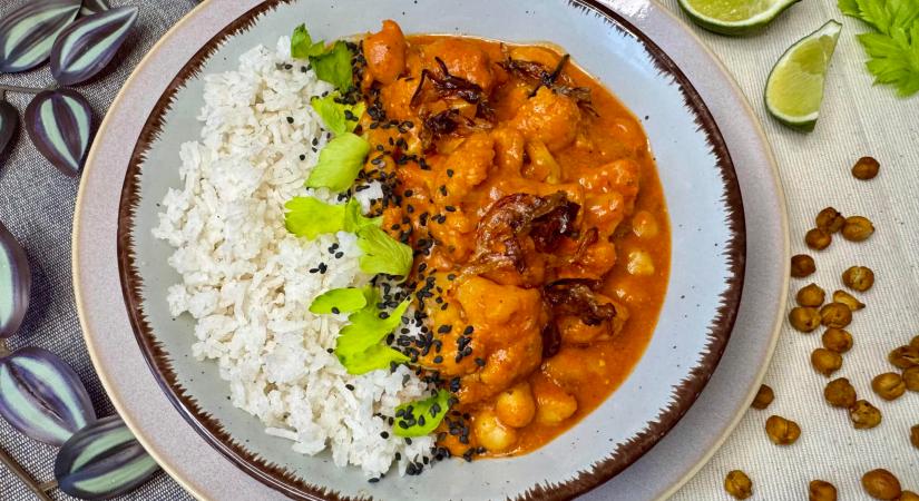 Karfiolos tikka masala – pikáns fűszerezésű, laktató főétel extra fehérjetartalommal