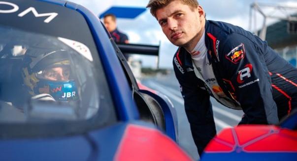 Marko: Max korábban F1-es autóval is ment volna a Nordschleifén...