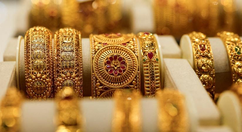 Aranyőrület a piacon: a kisbefektetők vesznek, a nagyok eladnak