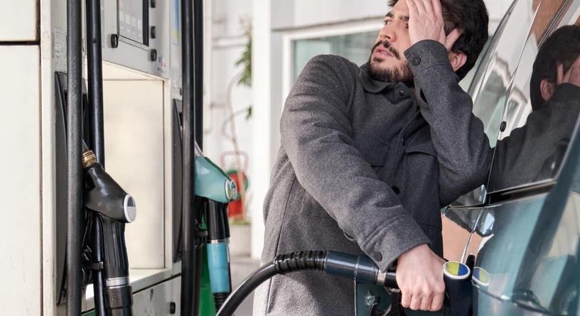 Nincs megállás: tovább drágulnak az üzemanyagok – nő a különbség a piaci és a védett ár között