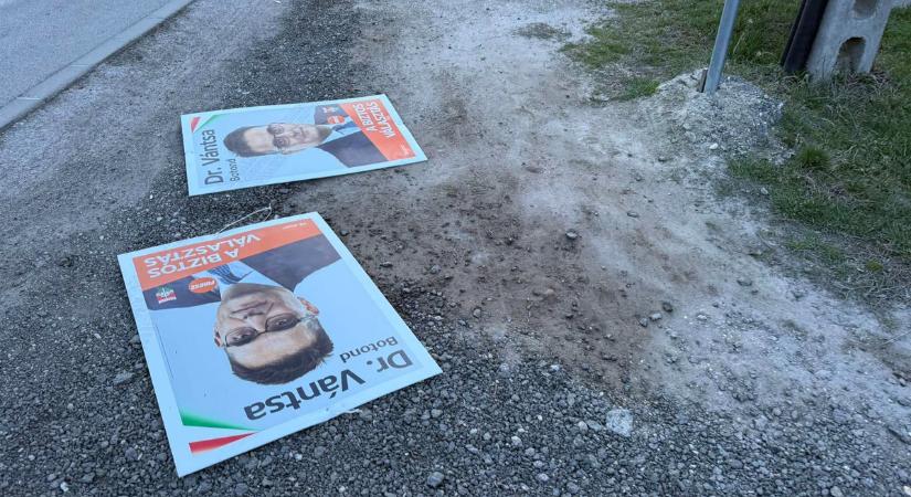 Újra vandálok tépkedtek fideszes plakátokat, ezúttal Szigetszentmiklóson