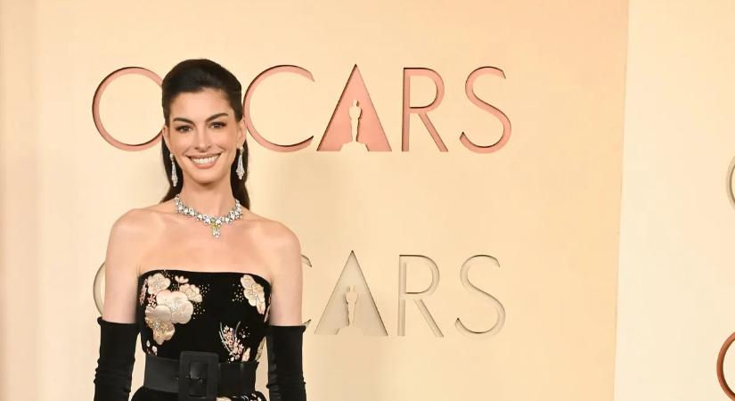 Anne Hathawaynek nem kellett Bradley Cooper: A színésznő már bánja, hogy passzolt