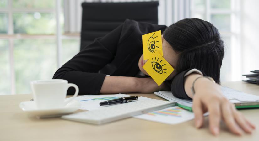 A kialvatlanság sok cégnél nagyobb gazdasági kárt okoz, mint a betegszabadság