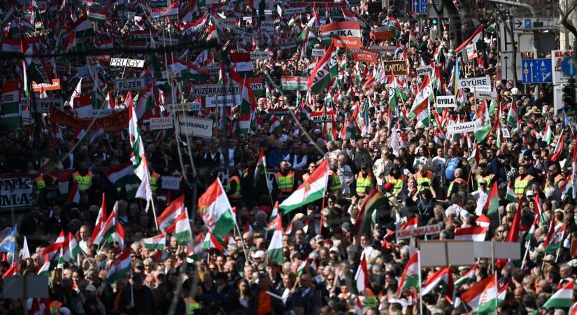 Friss adatok érkeztek három kulcskörzetből: ettől fogni fogja a fejét Magyar Péter