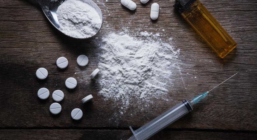 Új törvényt készítenek a szintetikus drogok tiltásáról