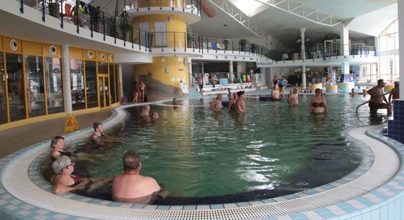 Így tervezze a csobbanást: mutatjuk a vasi fürdők legfrissebb jegyárait