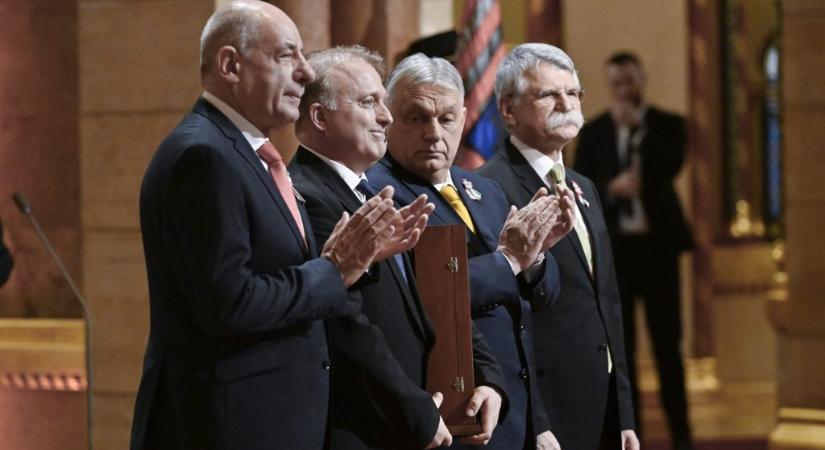 Reagált a kormány Kossuth-díj körüli összeférhetetlenségi botrányra