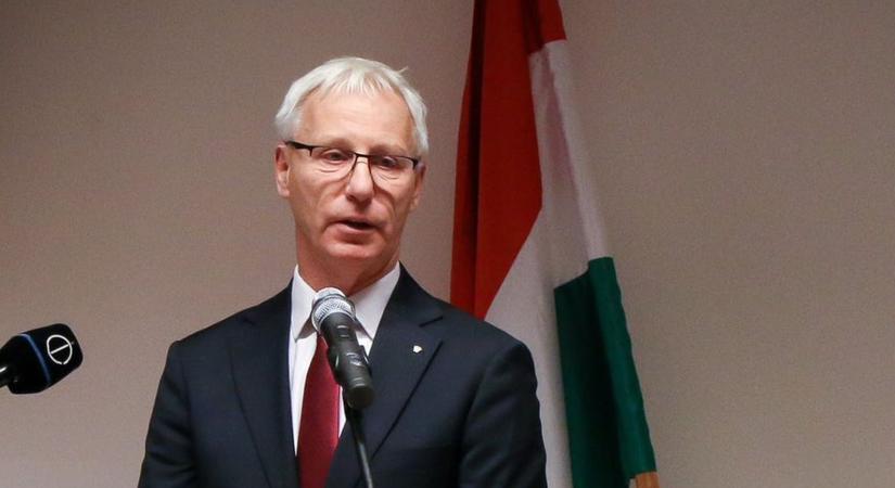 Soltész Miklós: Az elmúlt 10 évben 75 ezer gyermek volt részese korai fejlesztésnek a gárdonyi szakambulancián