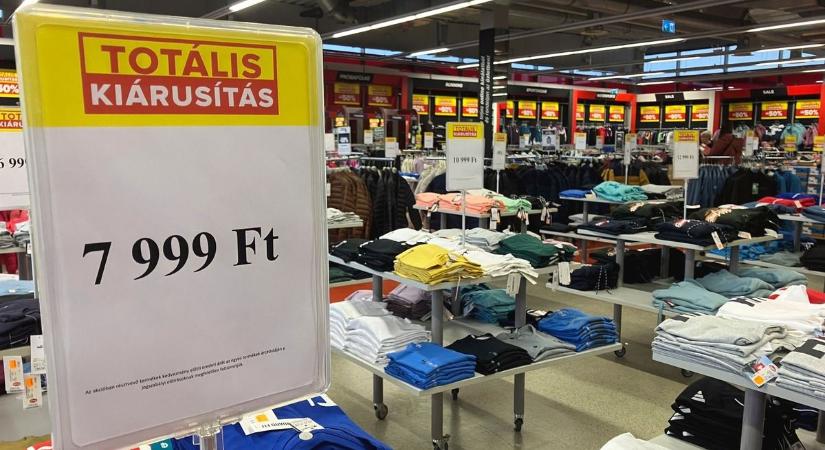 Hajdú-bihari vásárlókat is érintő szomorú hírt közölt a Hervis
