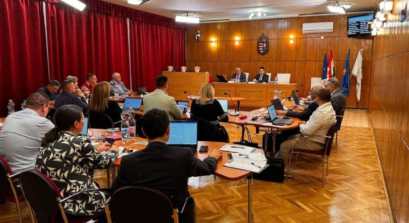 Összeül a városvezetés Oroszlányban - kiderült miről fog szólni a testületi ülés