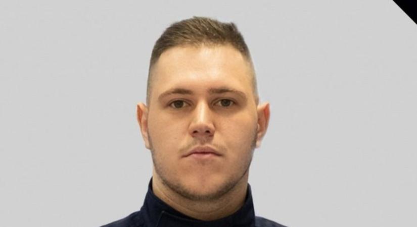 Gyász: elhunyt az egyik rendőr, akit elütöttek a 8-as főúton