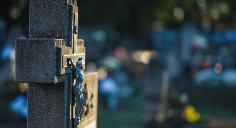 Szerelmi tragédia: elhunyt egy 14 éves kislány Baranyában