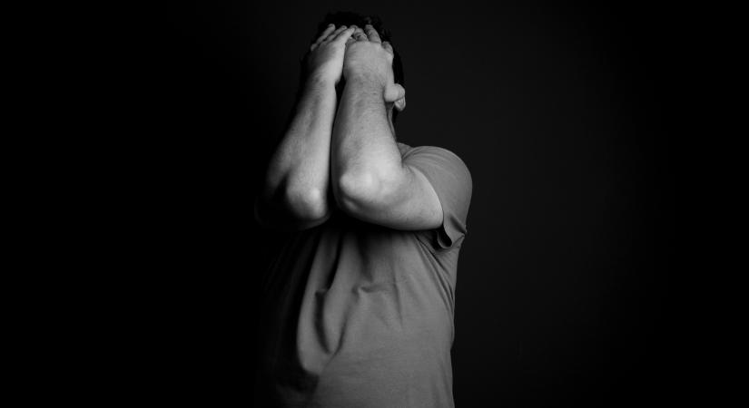 Fontos tanácsot adott a szülőknek a gyászoló apa