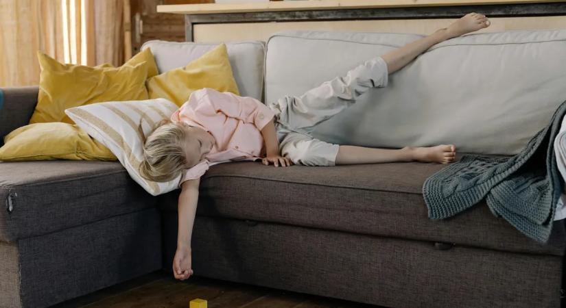 Futótűzként terjed a fiatalok között a veszélyes TikTok-kihívás, már emberéletet is követelt