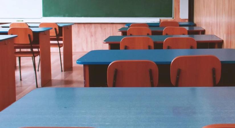 Kiürítettek egy iskolát Magyarországon, rohantak a tűzoltók