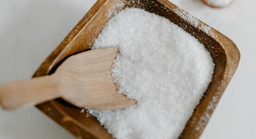 Műanyag lehet ebben a sóban, semmiképp se használja!