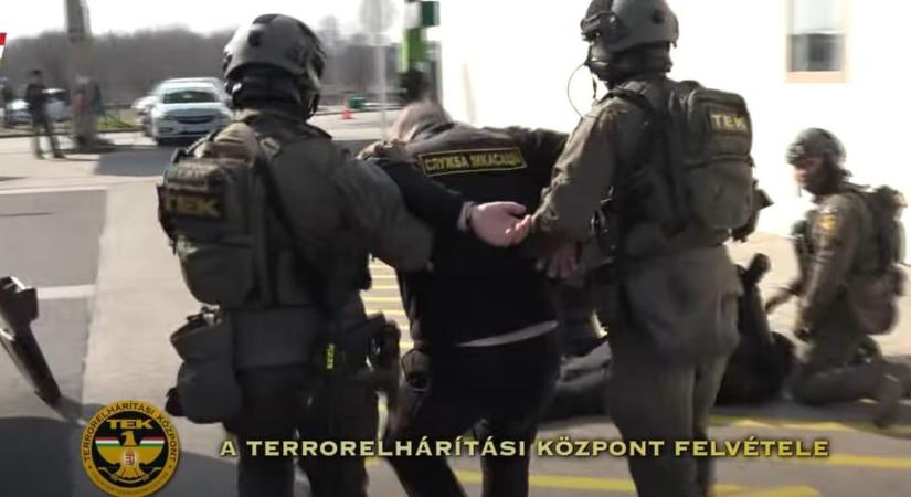 Beinjekciózták az egyik letartóztatott ukrán pénzszállítót?