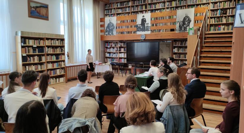 Harminc diák verselt franciául Vásárhelyen
