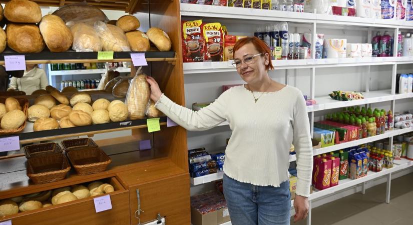 Újranyitott a bolt Károlyházán, sokan vártak erre a pillanatra