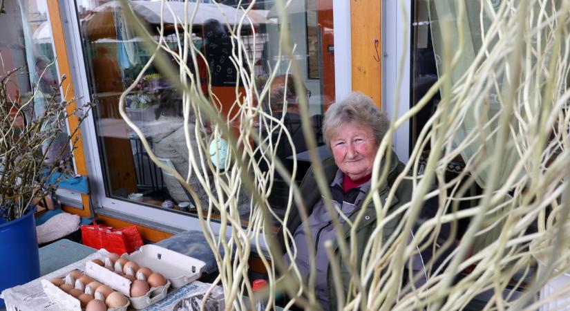 Csípős reggel, olcsó alma, 31 kilós sonka – ilyen most a piac hangulata
