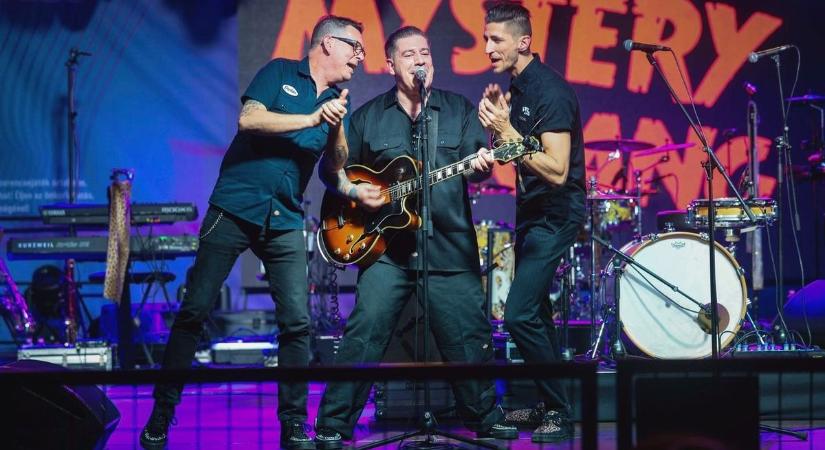 Érdemes lesz kimozdulni a hétvégén! Szolnokra jön Szikora Róbert és az R-GO is