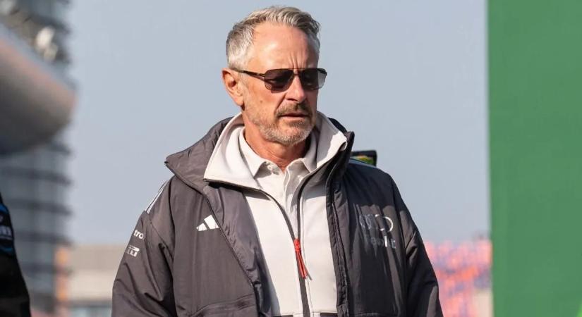 Ennyi volt: mindössze két futam után távozik az F1-es csapatfőnök