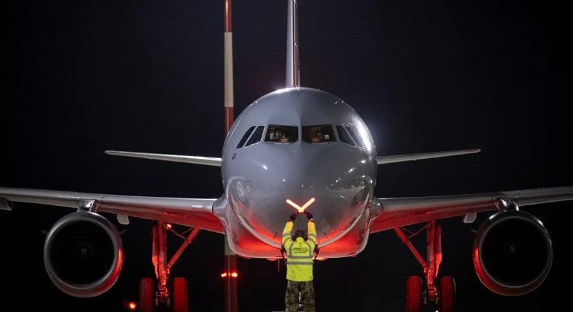 Honvédelmi miniszter: Katonáink újra itthon vannak, biztonságban!