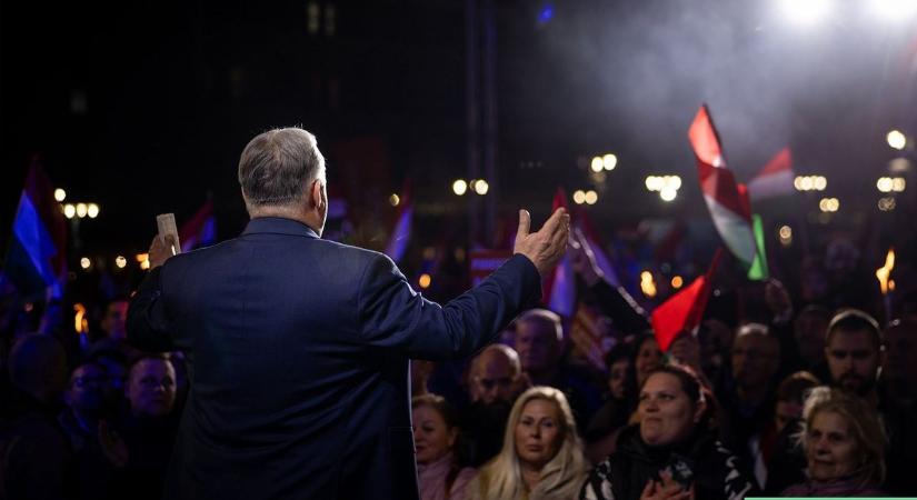 Szentendrén folytatja az országjárást Orbán Viktor (élő)