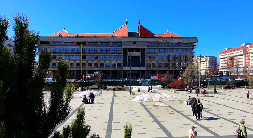 Közel 30 százalékkal csökkent a hivatali álláshelyek száma Hargita megyében