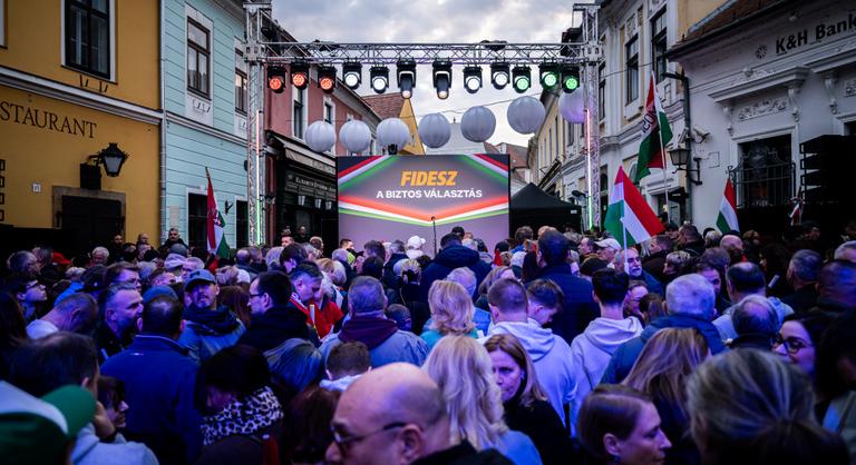 Orbán Viktor országjárása Vitályos Eszter területére, Szentendrére érkezik