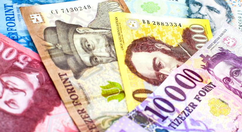 Ma is nagy utat járt be a forint