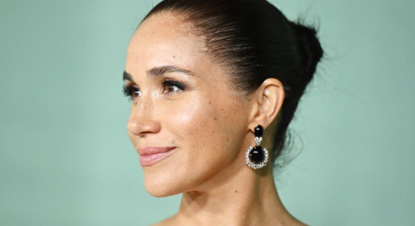 Meghan Markle olyan káprázatosan festett álomruhájában, hogy csak pislogunk