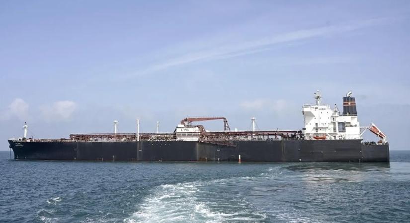 Ennyi hajónak sikerült átkelnie a Hormuzi-szoroson