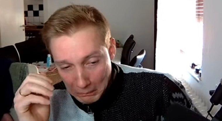 Négy évig dolgozott a játékán, aztán élő adásban sírta el magát a fejlesztő, amikor meglátta, mennyit keresett vele