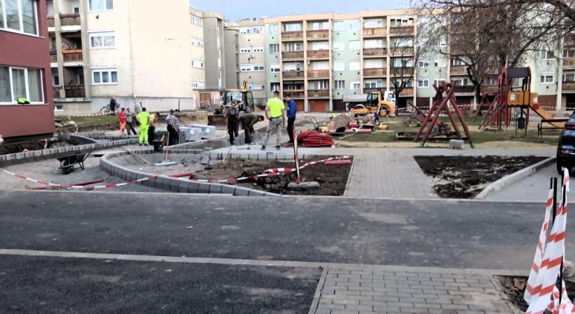 Zajlik a Bethlen Gábor utcai parkolók kialakításának második üteme