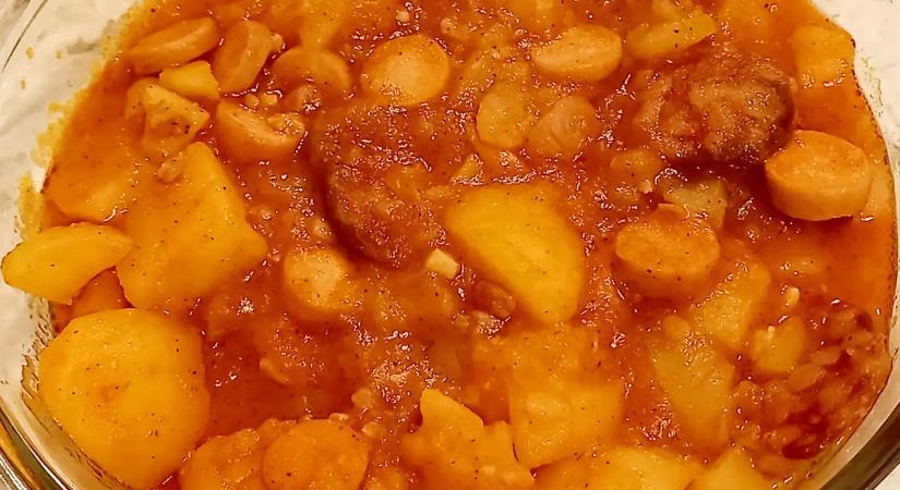 Nagymamám 50 éves receptes könyvében találtam ezt a receptet: így készül a legjobb paprikás krumpli