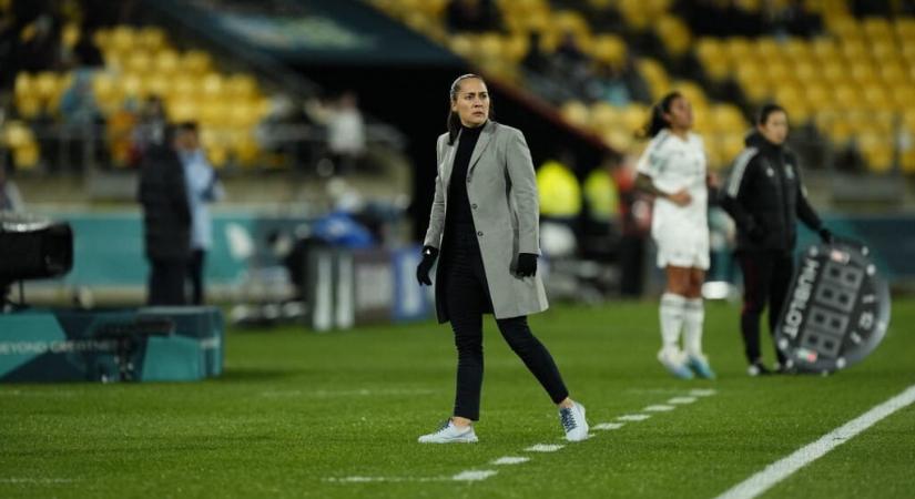 A FIFA kötelezővé tette női edző alkalmazását a női csapatoknál