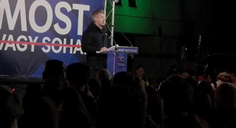 „Nem szégyelled magad, te emberarcú fideszes?”