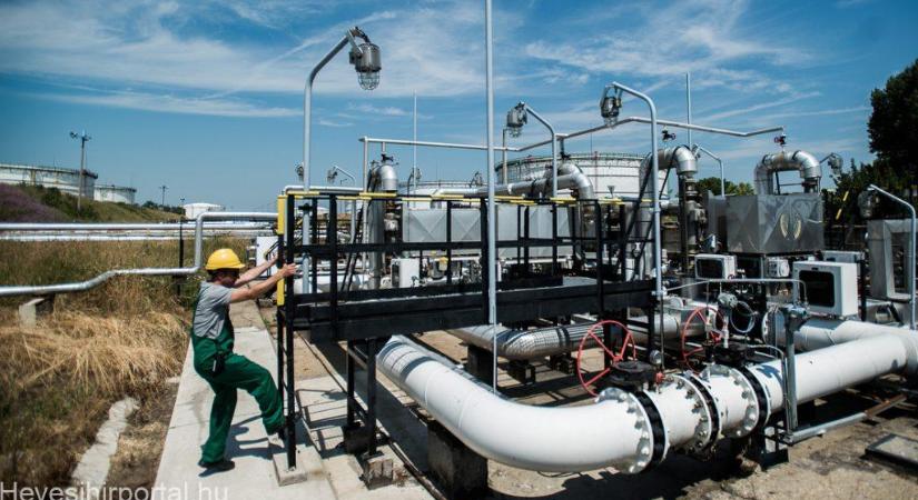 Magyarország és Szlovákia új benzin- és dízelvezetéket épít