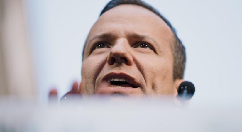 Toroczkai László: Senkinek nem lesz rosszabb az élete attól, hogy egy nyári szünidőben lőgyakorlaton vesz részt