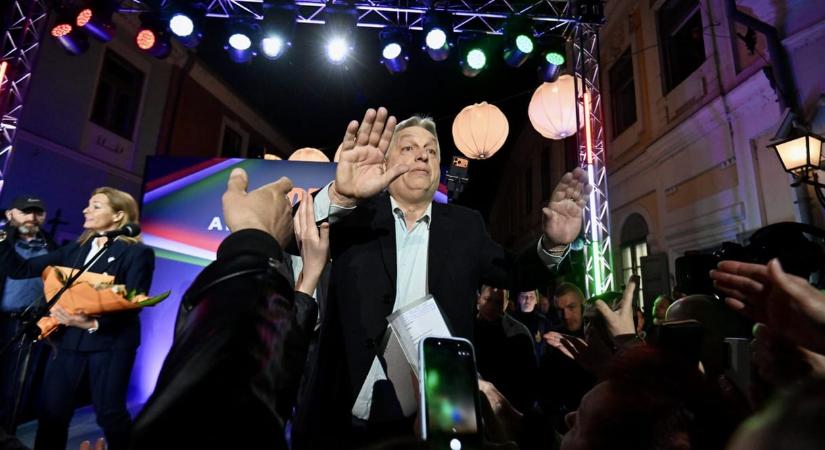 „Én utálom Orbán Viktort, de a Fideszre szavazok” – megnéztük a miniszterelnök szentendrei gyűlését