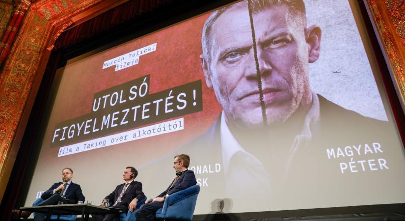 „A mostani választás akár második Trianonhoz is vezethet” – bemutatták az Utolsó figyelmeztetést az Urániában