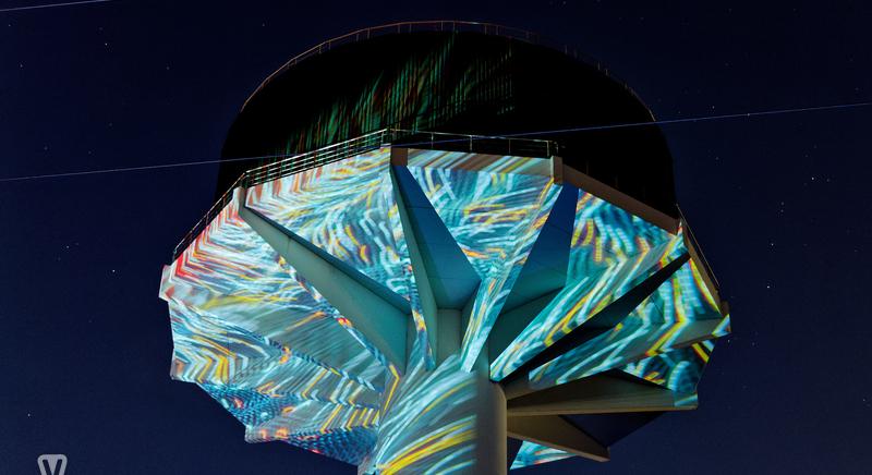 Áramlás - Fényruhát kapott a Víz világnapján a büki víztorony