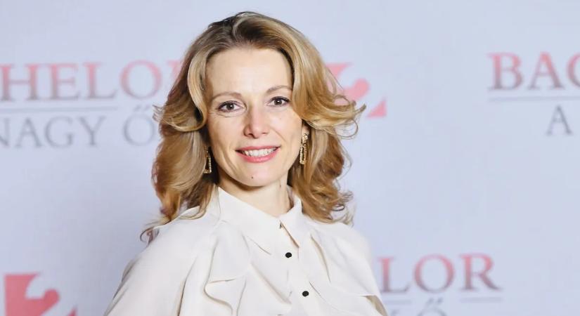 „Hébe-hóba szexelni is szoktam” – Keanu Reeves mellett bukkant fel, most a Tinderen ismerkedik A Nagy Ő sztárja