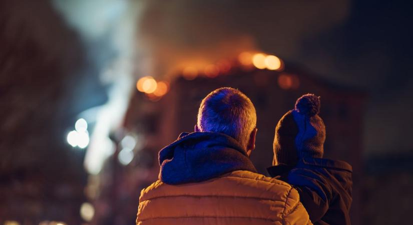Pokoli péntek este: teljes terjedelmében égett egy családi ház Baranyában