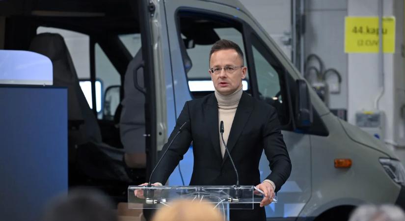 Szijjártó Péter szerint meg fogják nyerni a választást, és utána majd az ukránok megnézhetik magukat