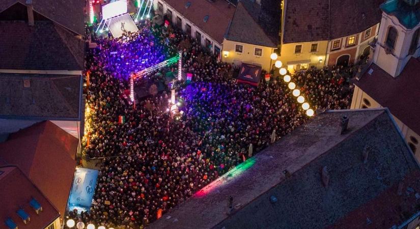 Szentendrei fórum – Orbán Viktor: Erősítsük meg a békepárti összefogást! (galéria)