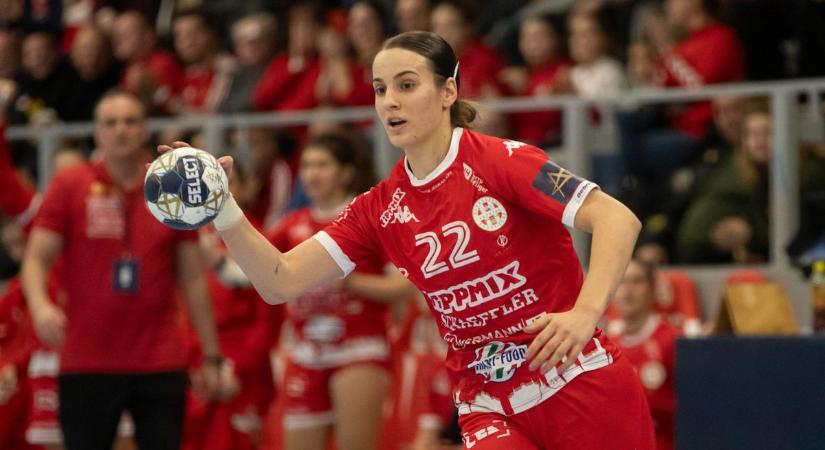 Jovovics Jovana továbbra is csak a pálya széléről biztathatja a társait – elárulta, mi lehet a kulcs az Odense ellen